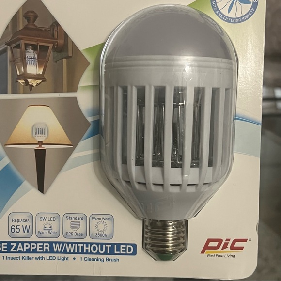Insect Killer Dual Purpose Bug Zapper and LED Light Bulb - Picture 3 of 7